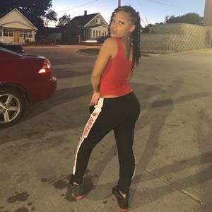 Meet your Posher, Kèsia